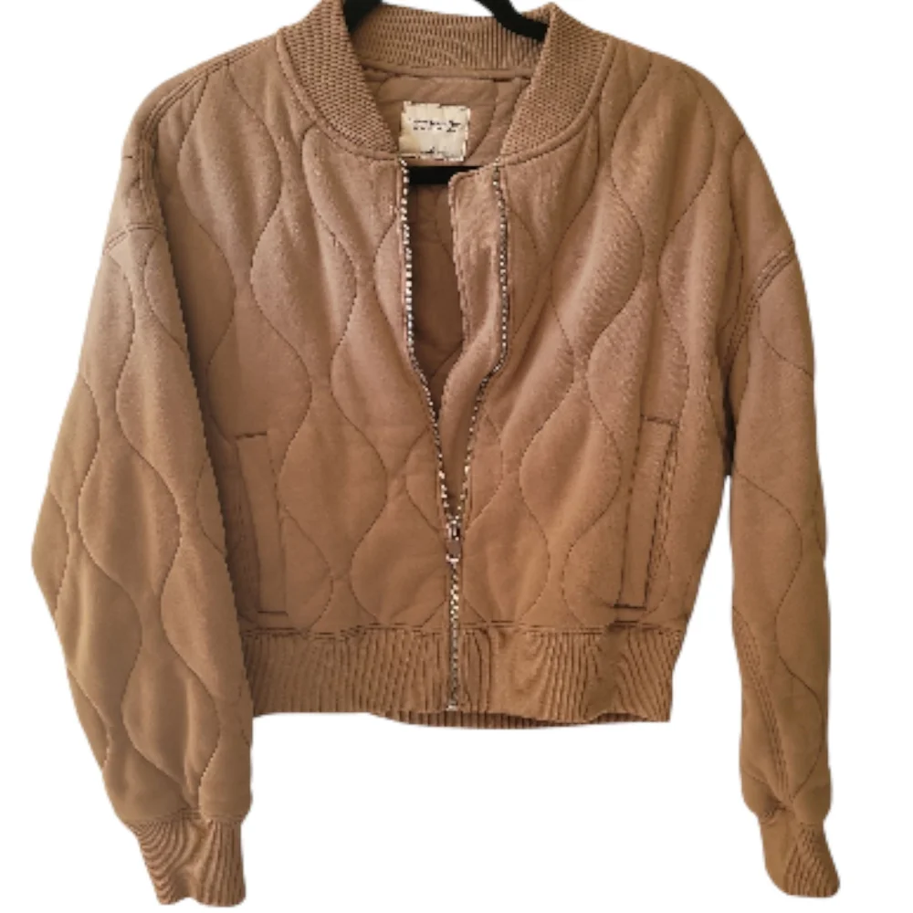 Abercrombie & Fitch Quilted Bomber Jacket -  Tan/Beige - Picture 9 of 12